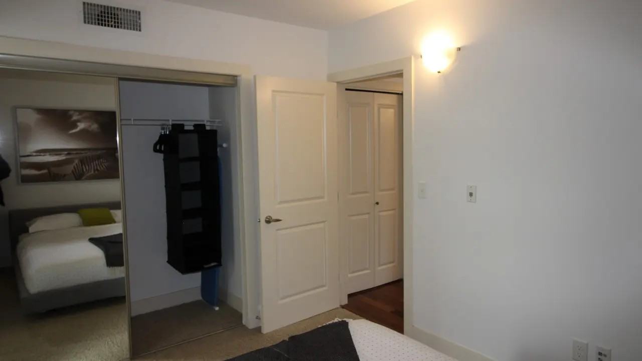 880 Scotland Ave - Photo 3 of 50