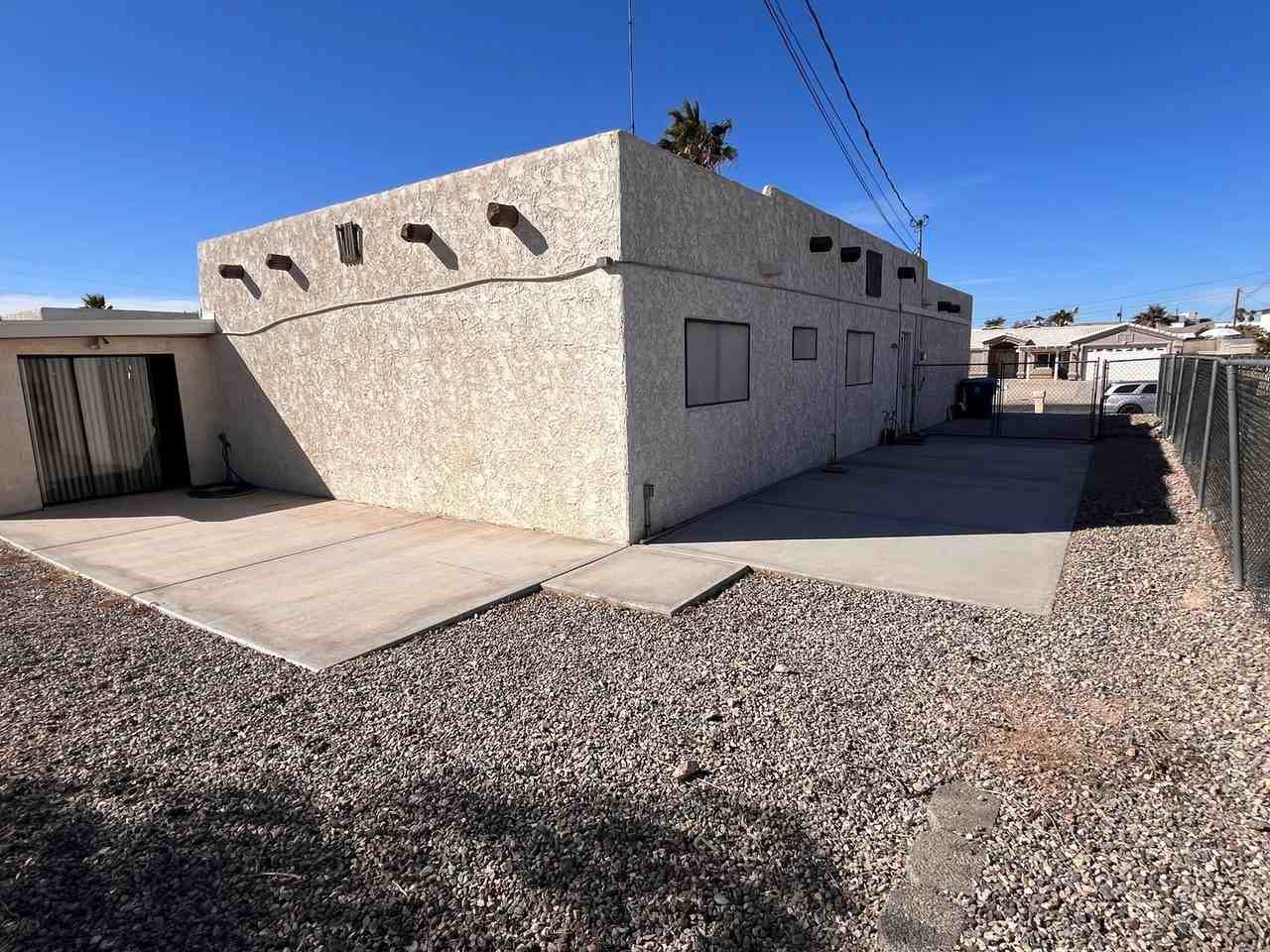 3026 Daytona Ave - Photo 4 of 38