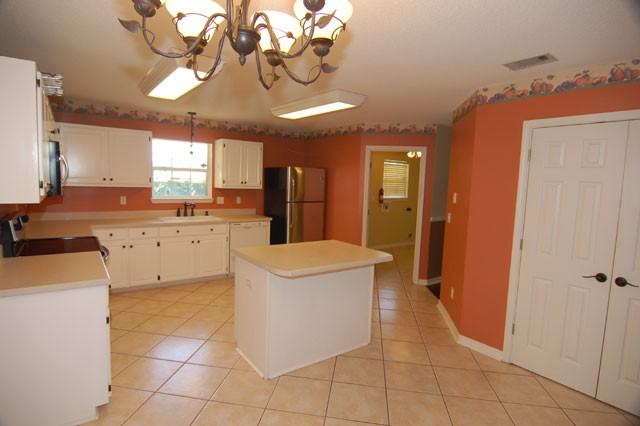 7350 Du Monde Pl - Photo 3 of 16