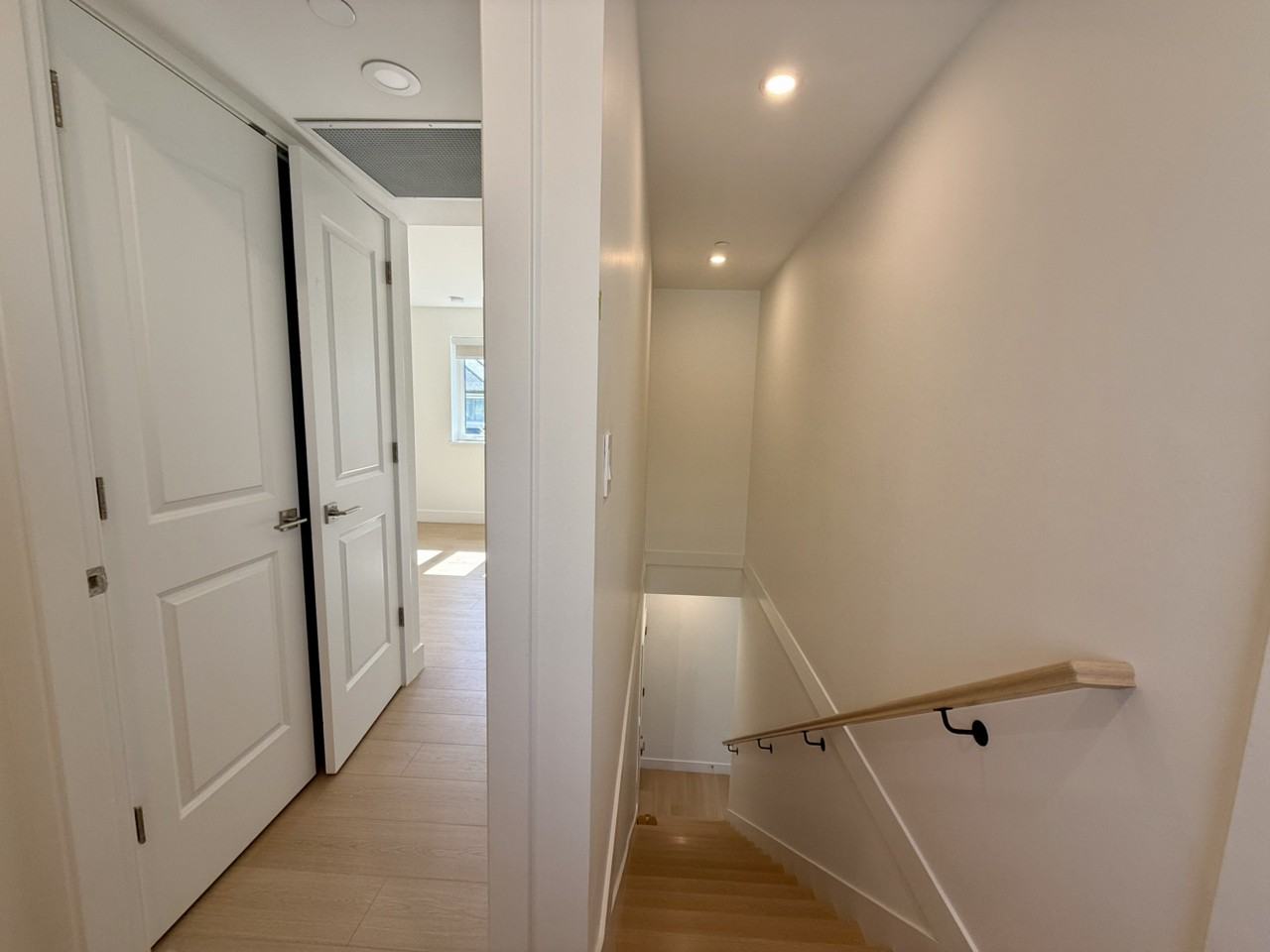 W 37th Ave - Photo 3 of 9