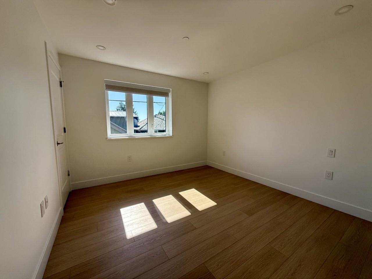 W 37th Ave - Photo 5 of 9