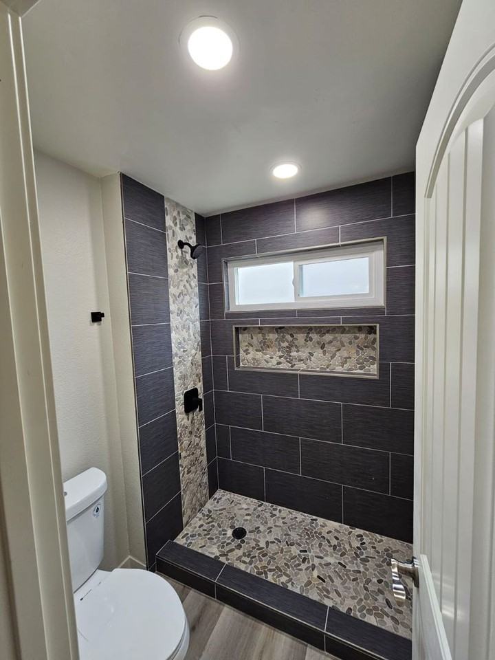 4490 Collwood Blvd - Photo 3 of 12