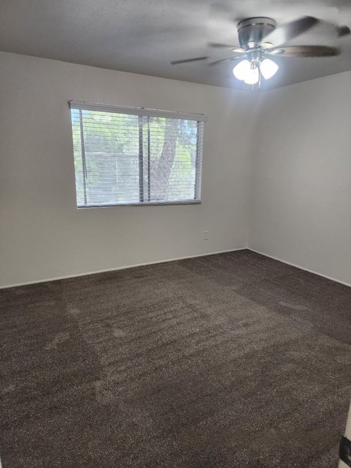 Summit Creek Apartments - Photo 7 of 39