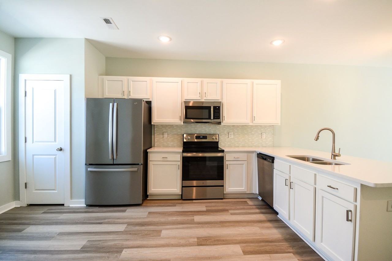 427 Sunfish Lane - Photo 4 of 27