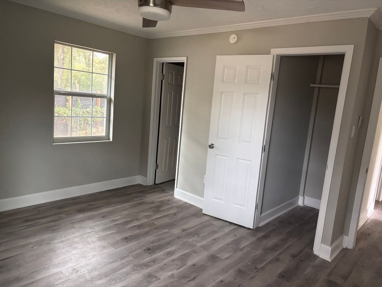 2880 Oak Forest Dr - Photo 4 of 9