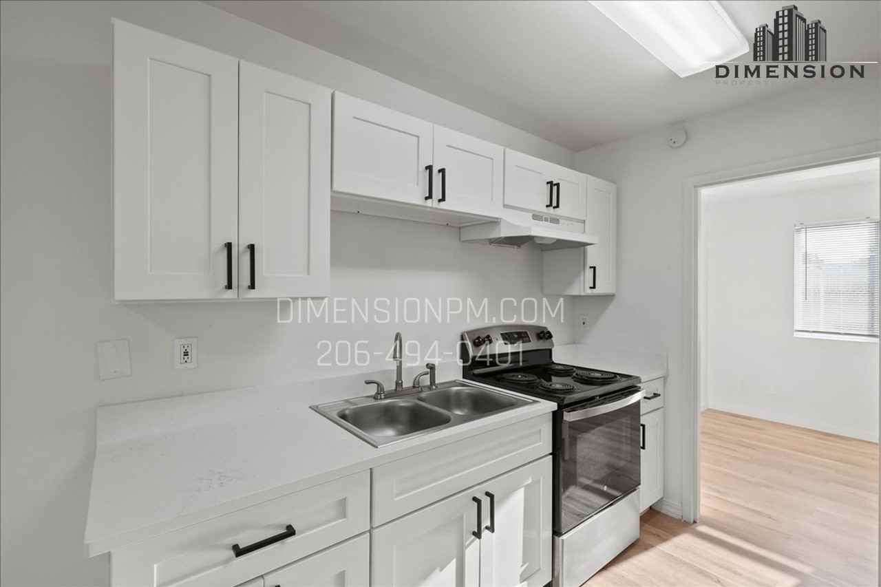 Columbia Apartments Yakima - Photo 2 of 38