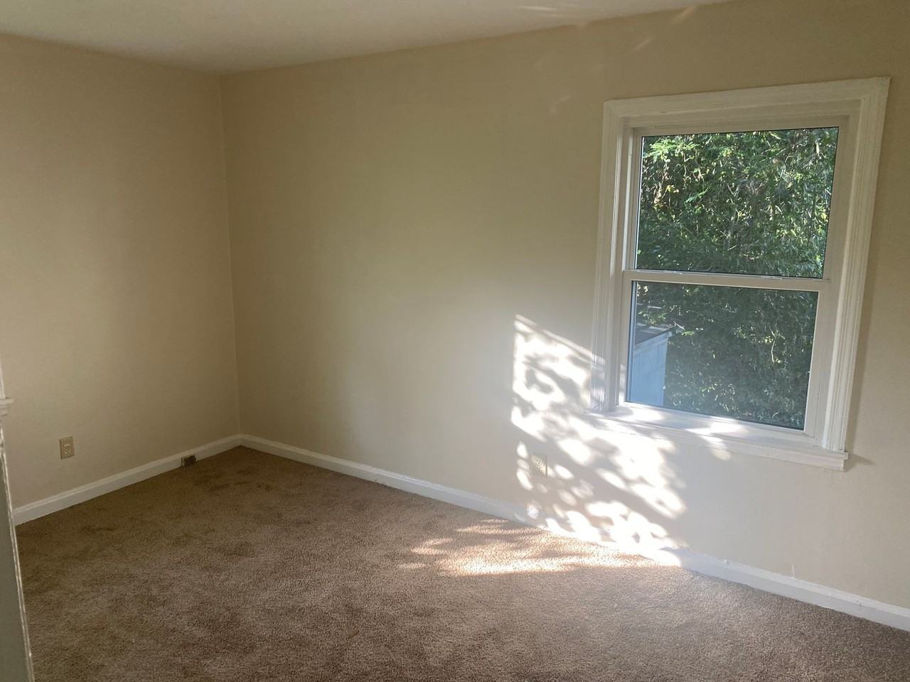 2218 Lindsey Road - Photo 7 of 10