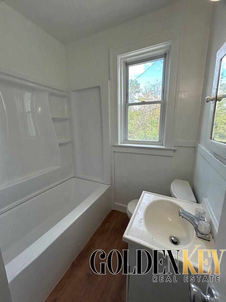 Scovel Apartments - Photo 7 of 21