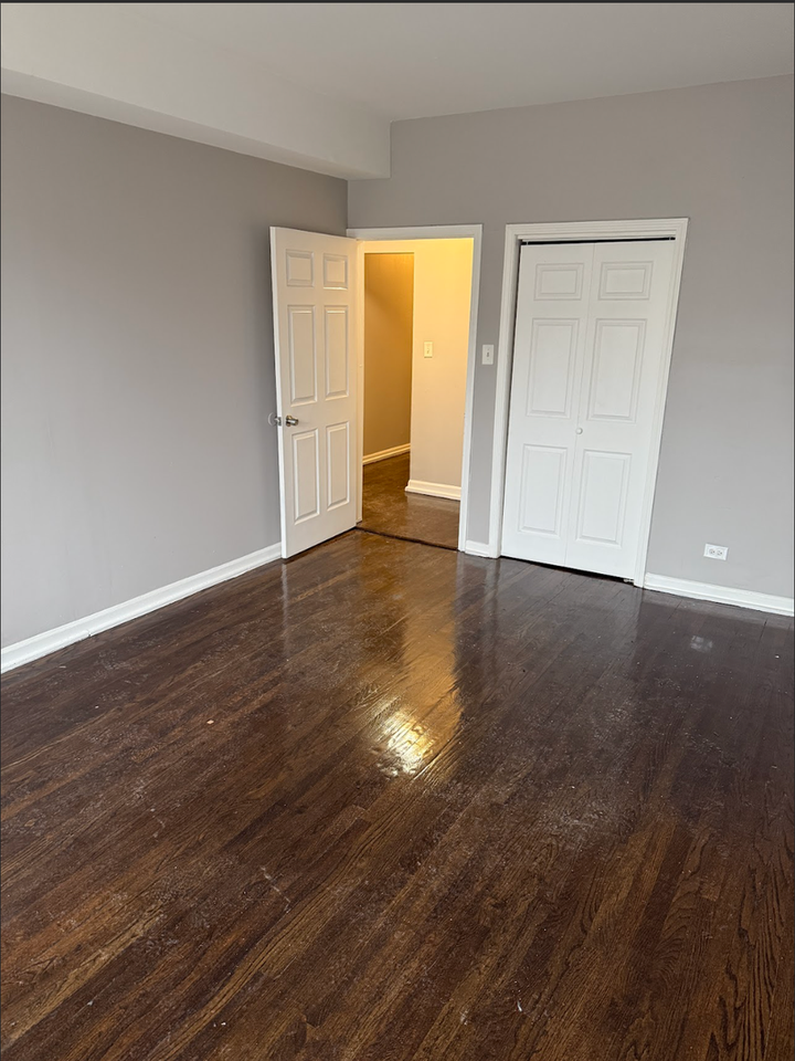 5030 W North Ave - Photo 3 of 6