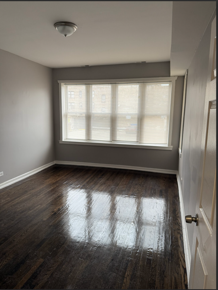 5030 W North Ave - Photo 5 of 6