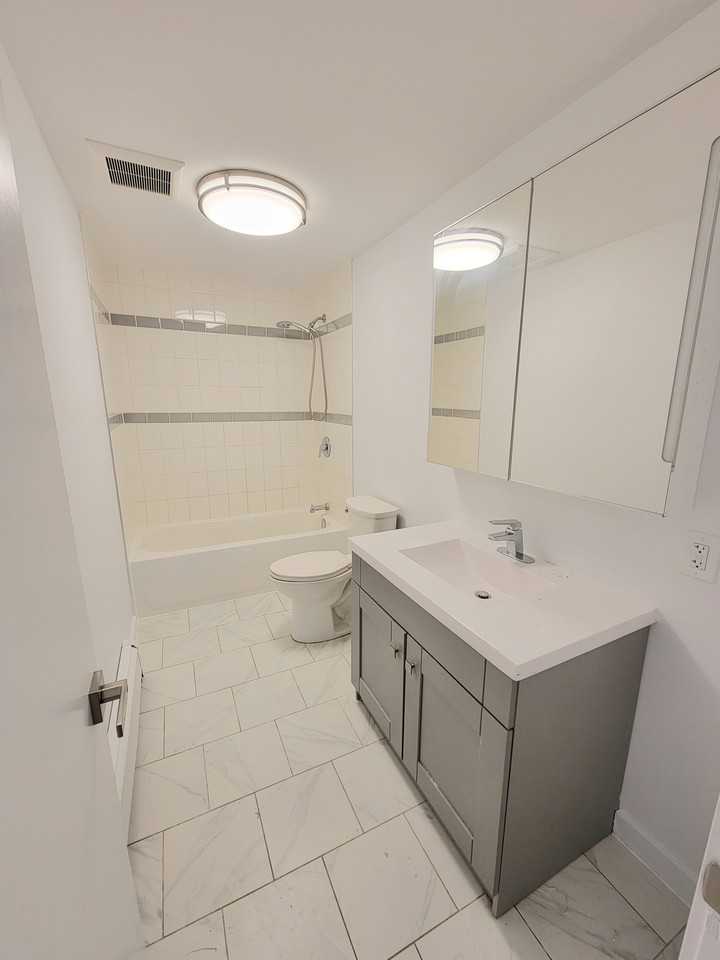 214 Manchester Avenue #1 - Photo 5 of 13