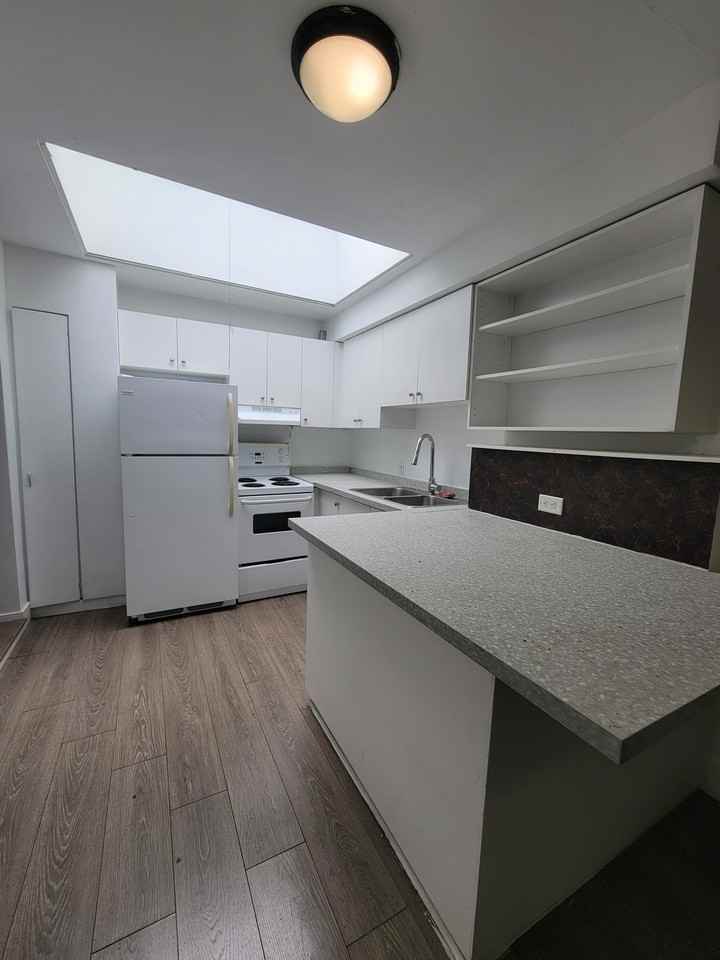 9341 5-9341 Nowell Street - 1 #1 - Photo 2 of 6