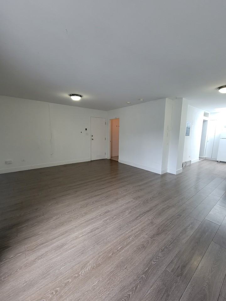 9341 5-9341 Nowell Street - 1 #1 - Photo 3 of 6