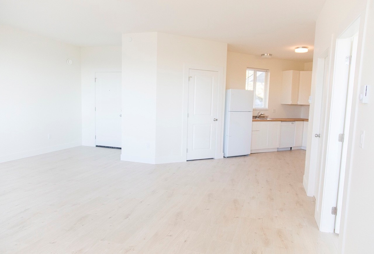 36499 Epworth Crt #1 - Photo 2 of 11