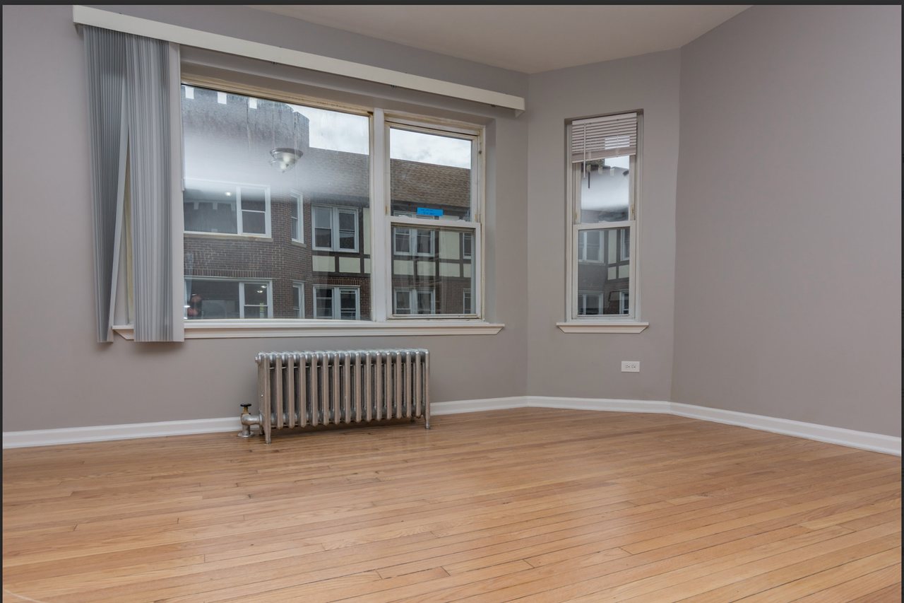 1131 E 79th Pl - Photo 4 of 12