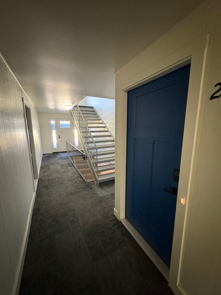 1013 E Sharp Ave - Photo 2 of 7