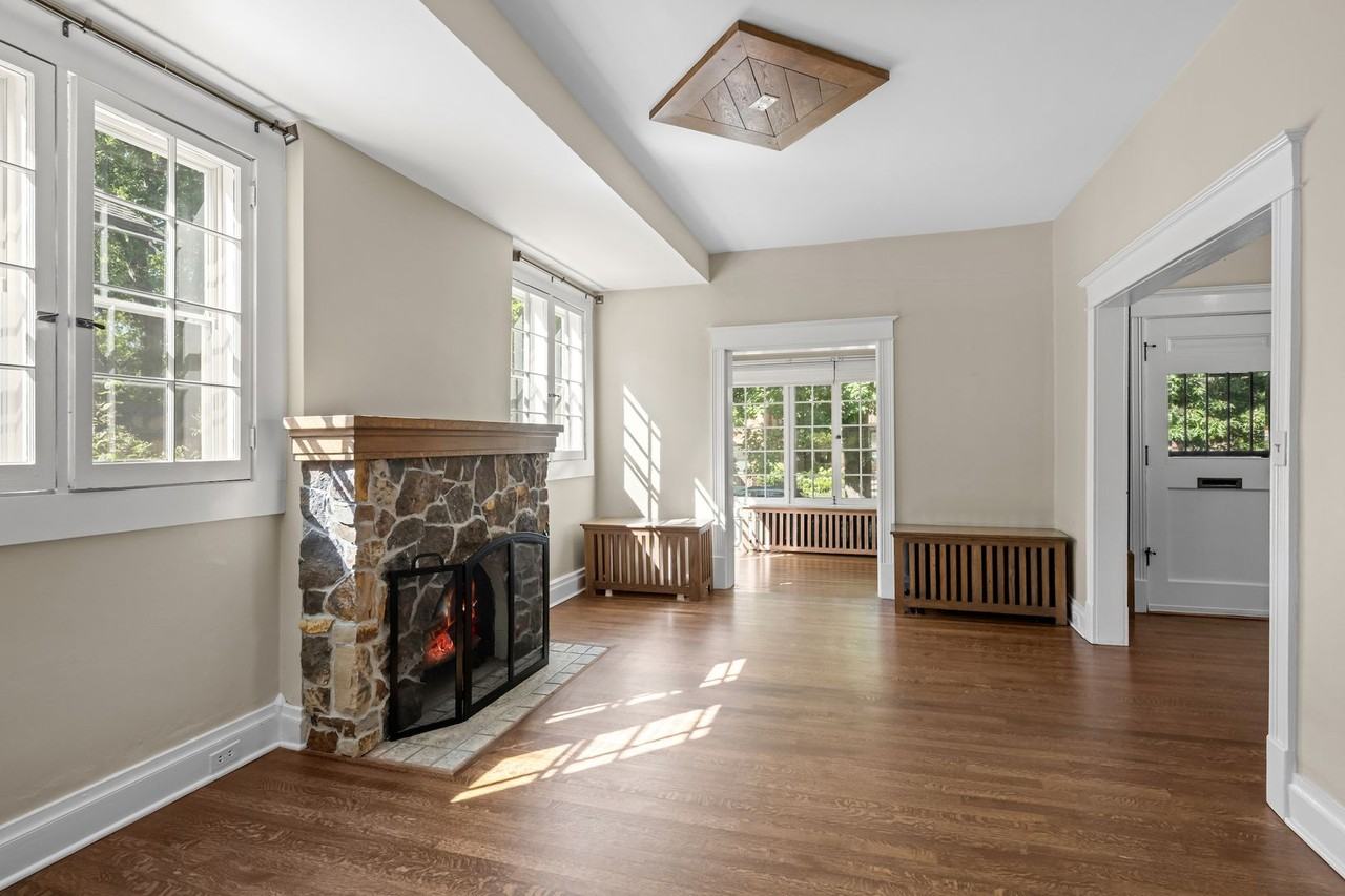 570 N Gilpin St - Photo 5 of 50