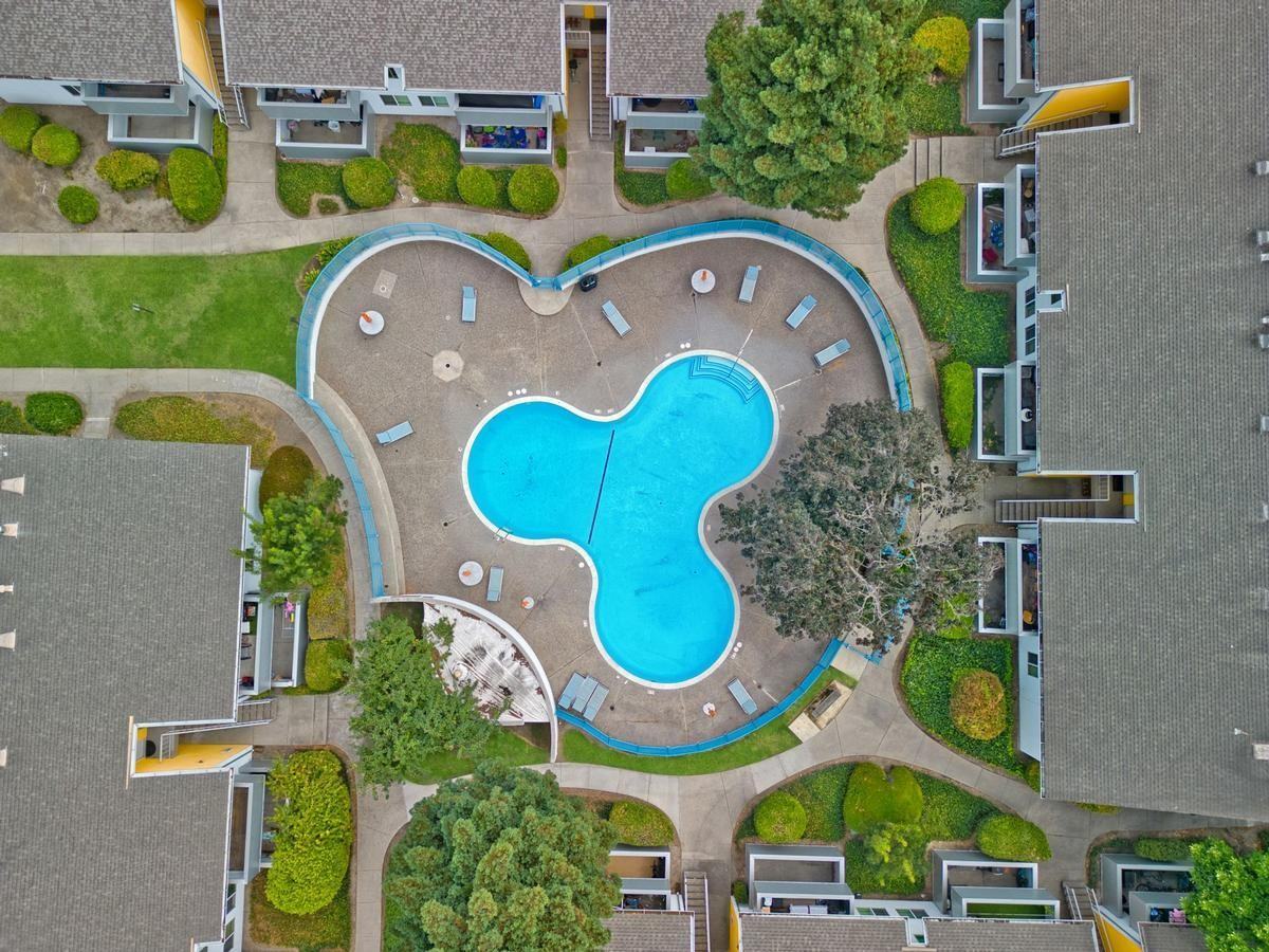 4170 Springlake Dr - Photo 3 of 20