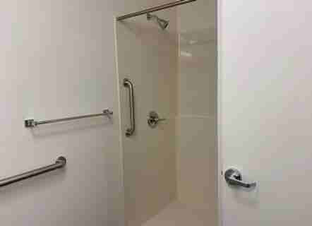 1177 Se Stark St - Photo 3 of 10