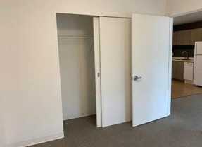 1177 Se Stark St - Photo 1 of 1