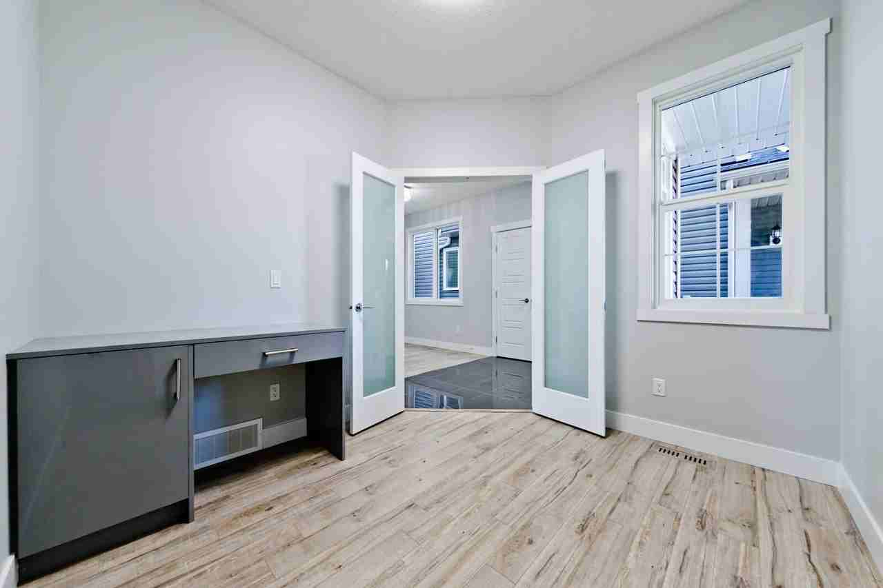 613 Midtown Pl Sw #1 - Photo 5 of 50