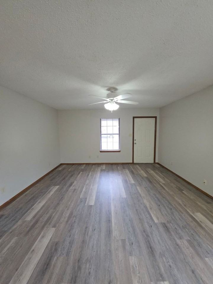 614 E 23rd St - Photo 2 of 21