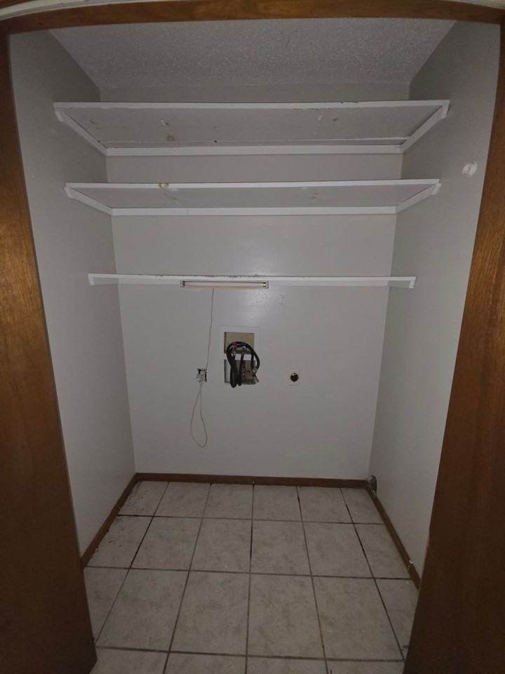 614 E 23rd St - Photo 7 of 21