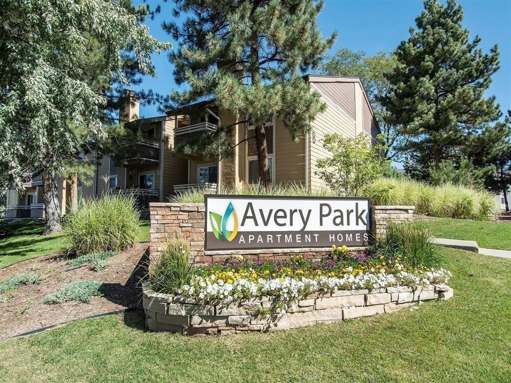 9959 E Peakview Ave - Photo 5 of 30