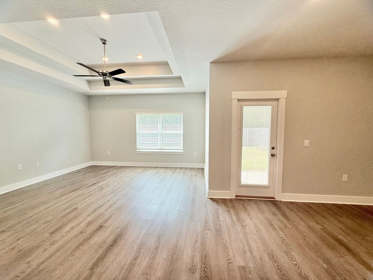 5753 Danbury Blvd - Photo 2 of 20