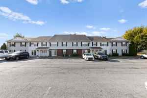 featured image of 800 800 - 816 W Melrose Ave