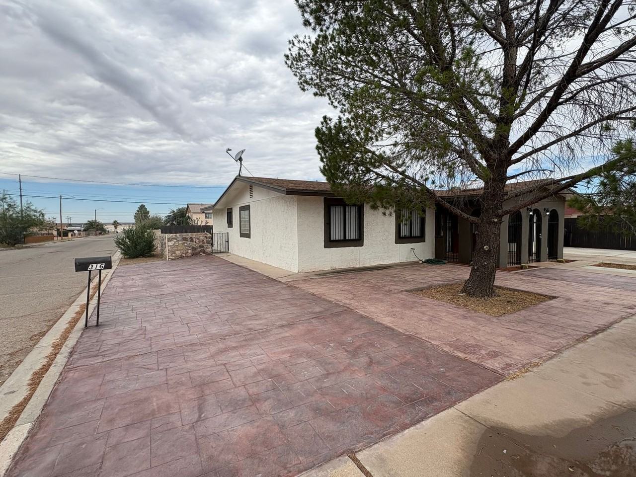 316 6th St - Photo 2 of 29