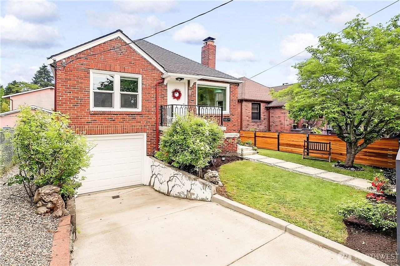 6614 Beacon Avenue South - Photo 2 of 28