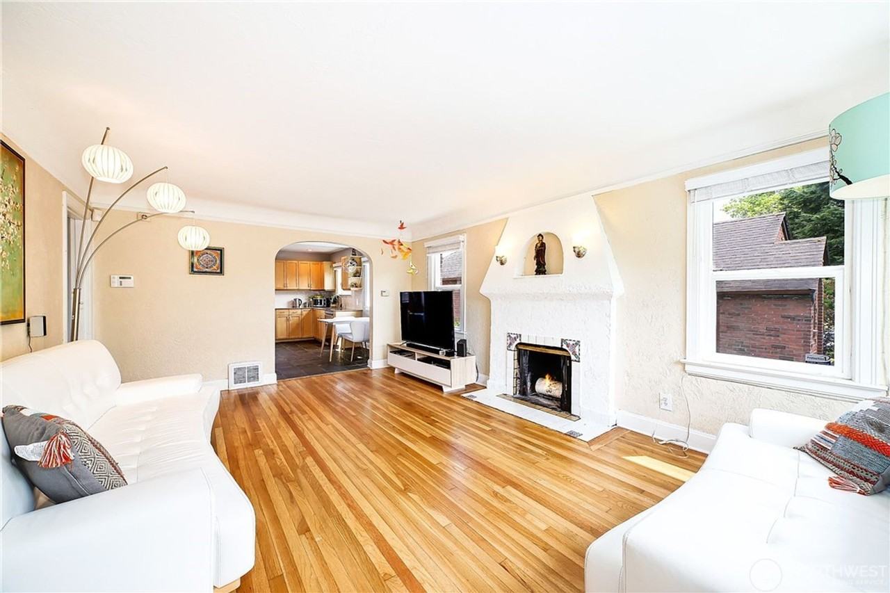 6614 Beacon Avenue South - Photo 3 of 28