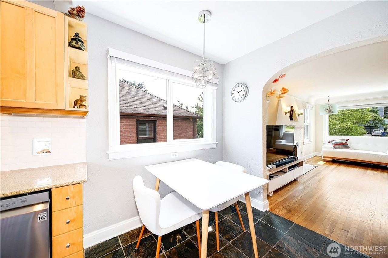 6614 Beacon Avenue South - Photo 6 of 28