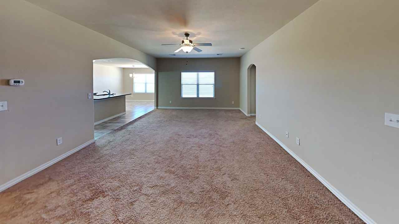2501 Ressie Ln - Photo 4 of 19