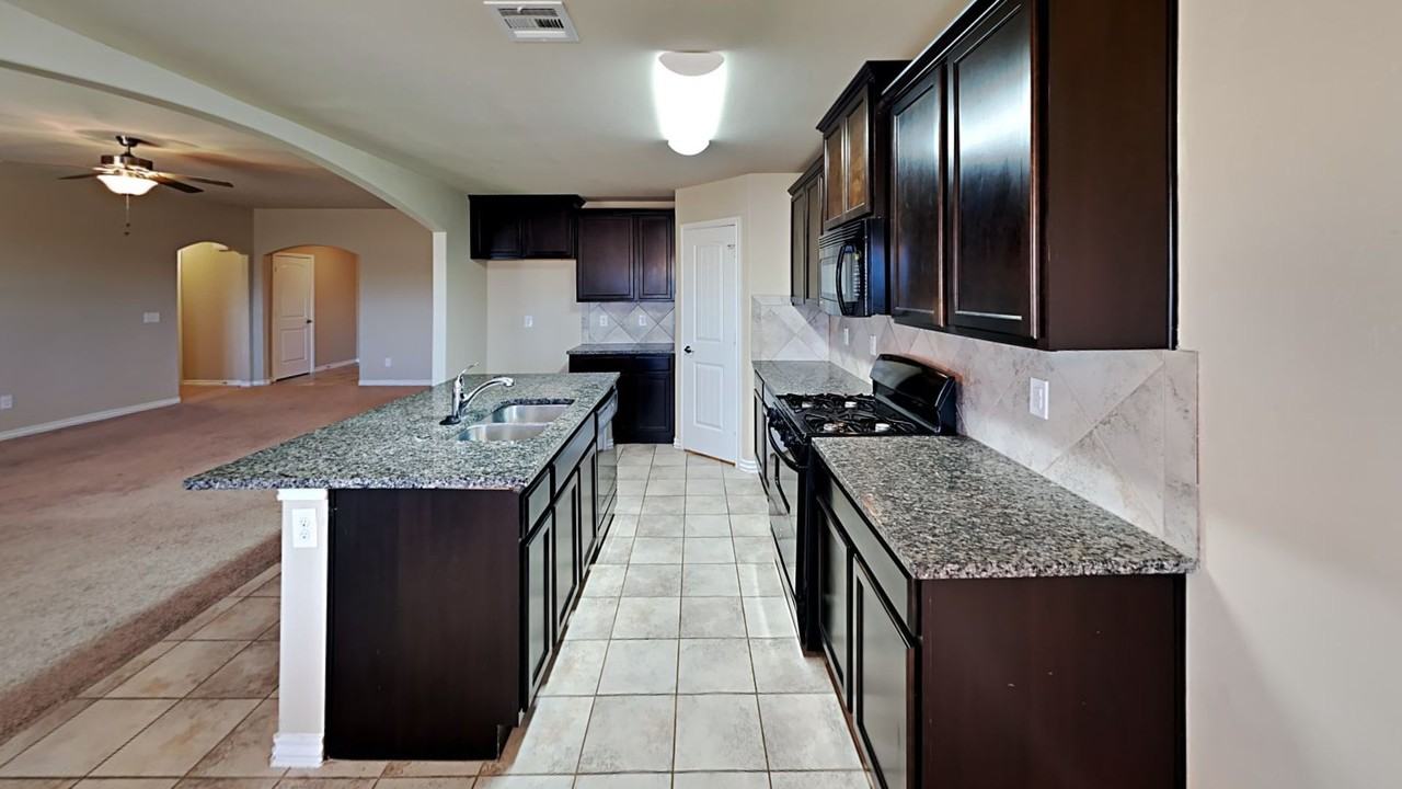 2501 Ressie Ln - Photo 6 of 19