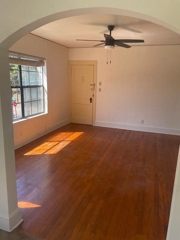 504 Beverly St #5 - Photo 2 of 10