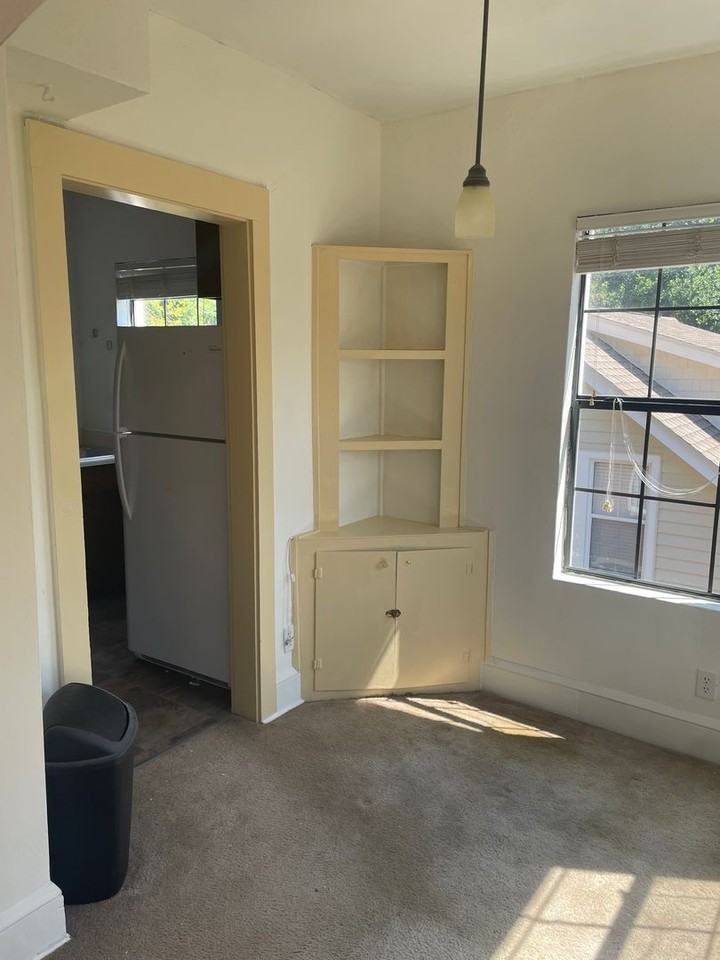 504 Beverly St #5 - Photo 4 of 10