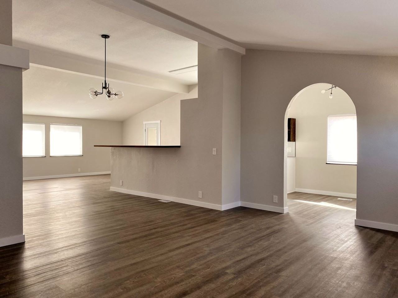 119 Sw Regulator St - Photo 3 of 18