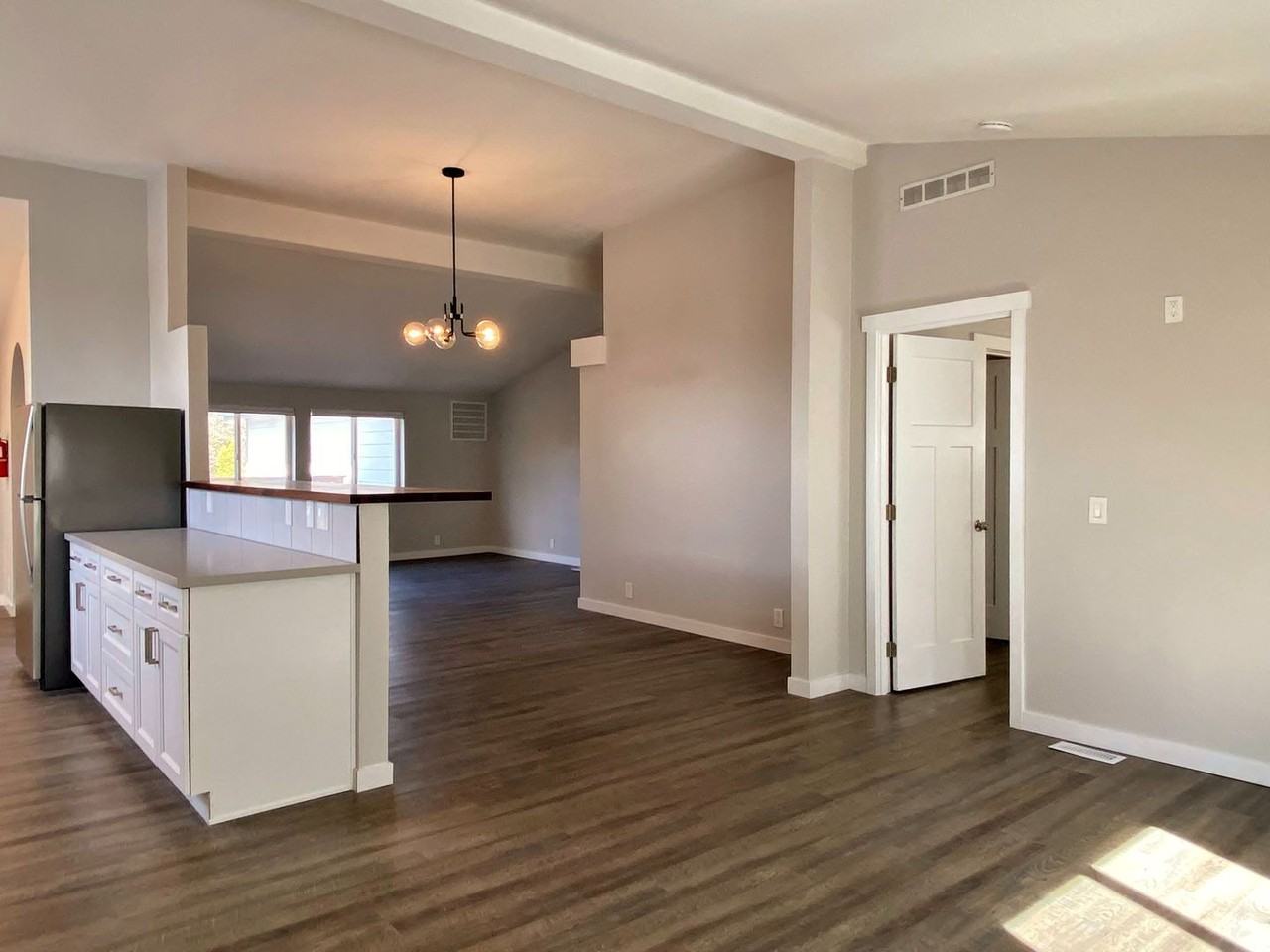 119 Sw Regulator St - Photo 6 of 18