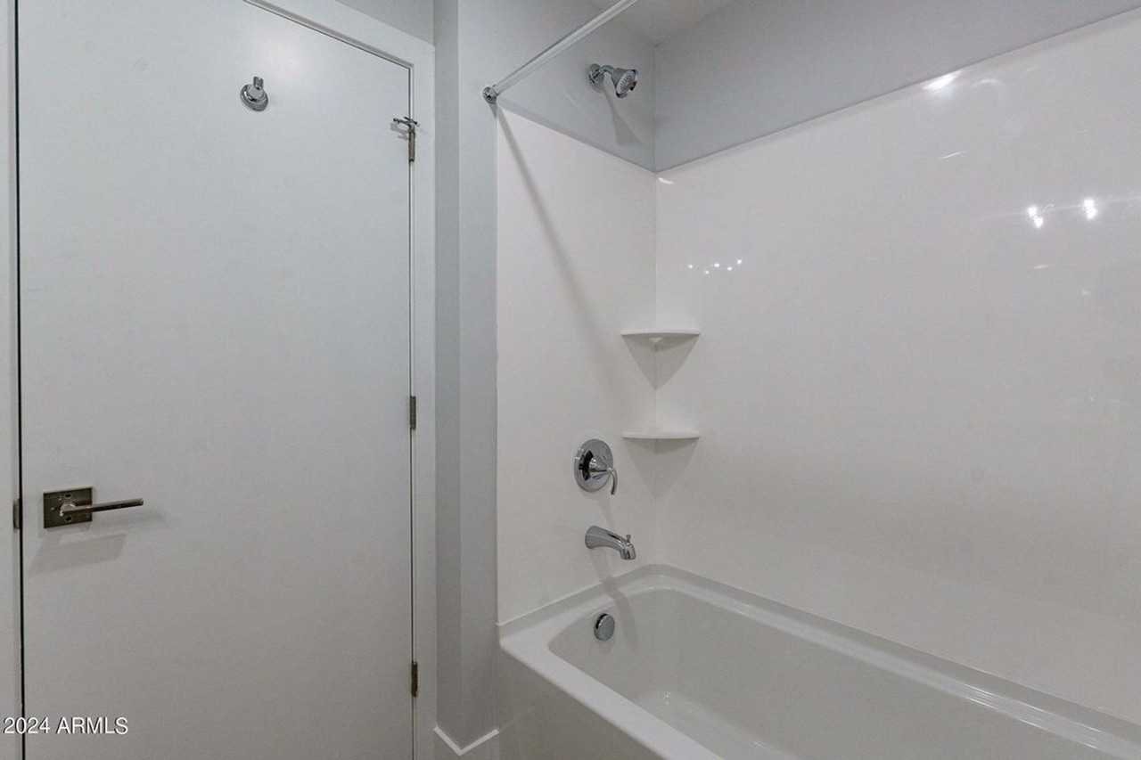 Luxury Townhome with Private Yard & Mountain Views - Photo 7 of 23