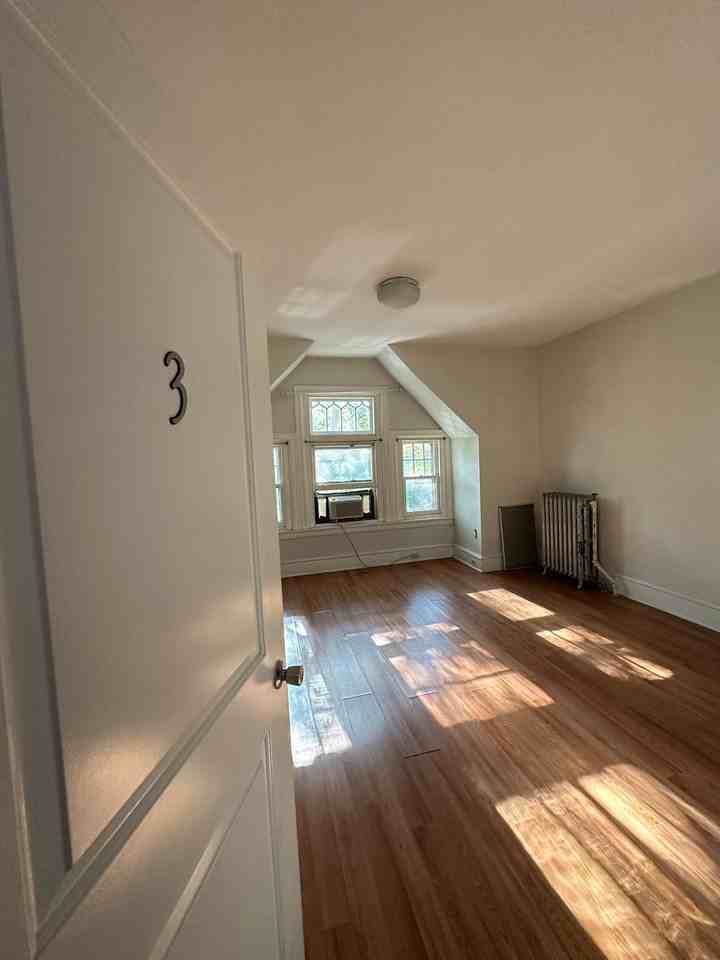 325 N 34th st - Photo 3 of 12