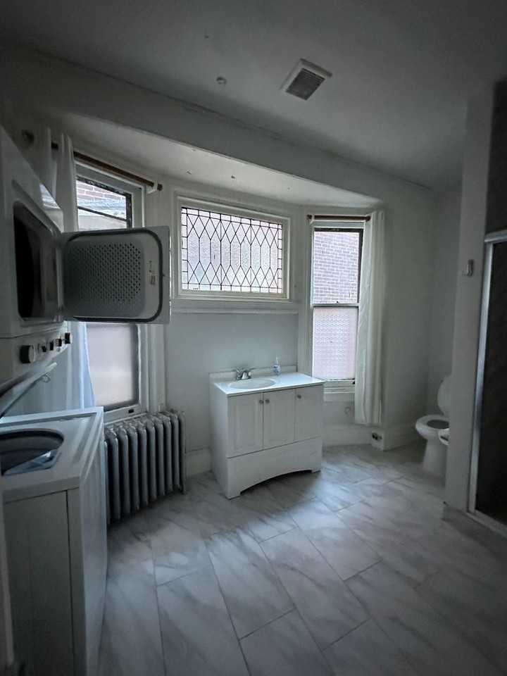 325 N 34th st - Photo 4 of 12