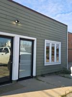 featured image of 118 W Main St