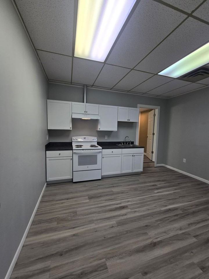 118 West Main Street - Photo 4 of 7