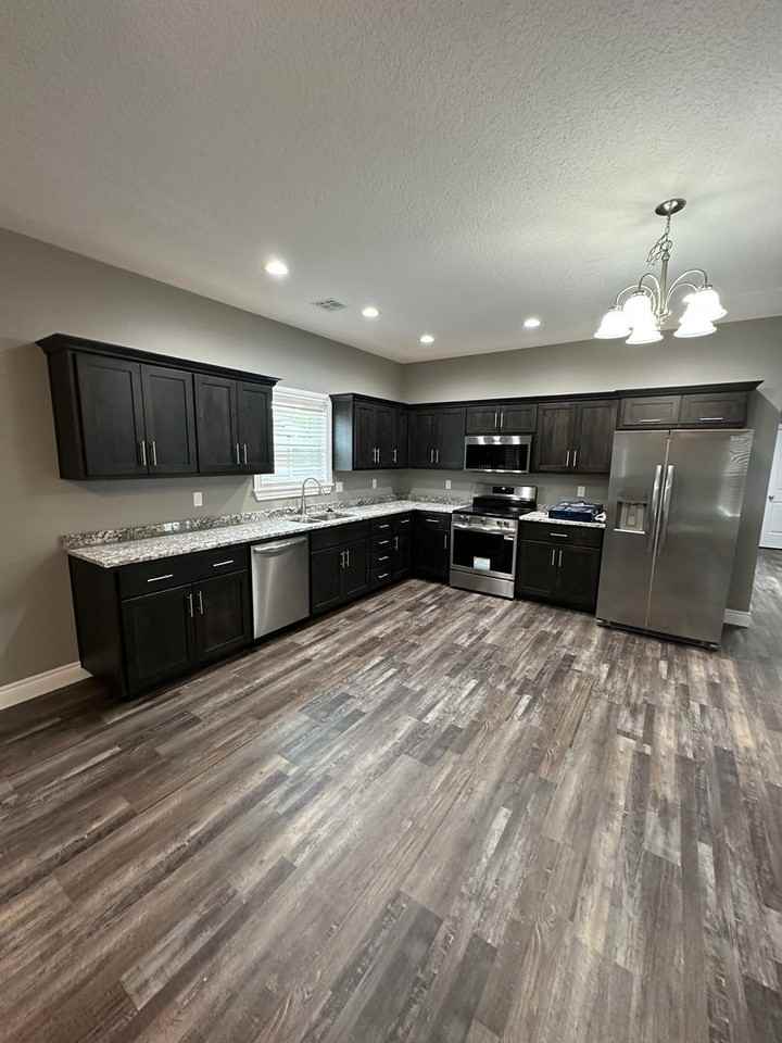 7318 Hercules Ln - Photo 3 of 11