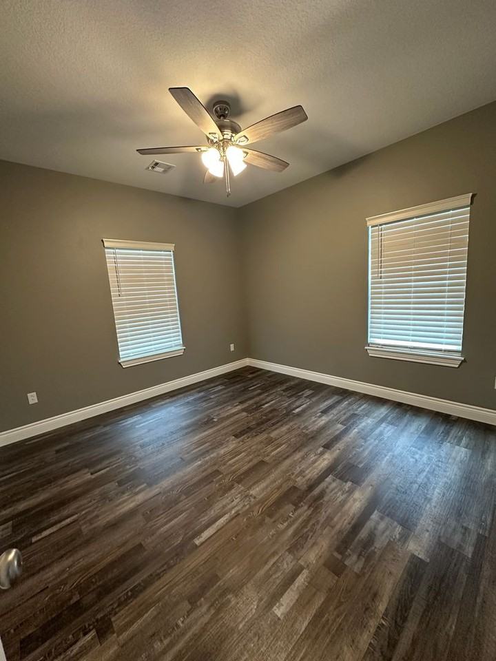 7318 Hercules Ln - Photo 7 of 11