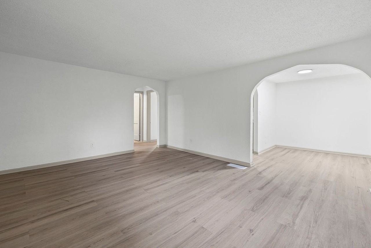 2615 N 47th St - Photo 6 of 31