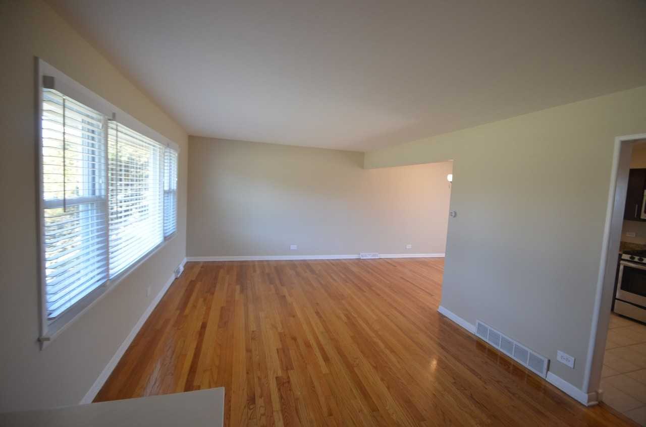 8533 Sayre Ave - Photo 2 of 13
