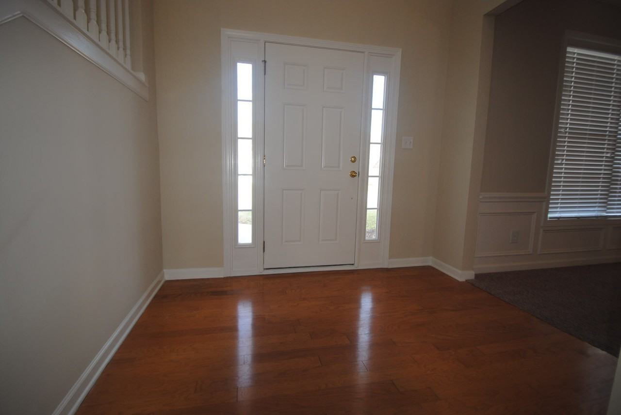 1348 Pondhaven Dr - Photo 3 of 20